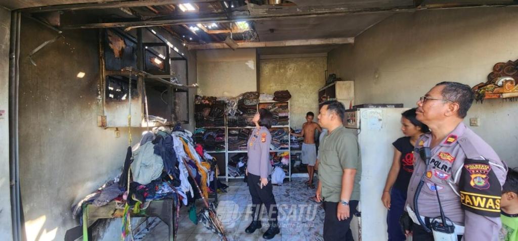 Datangi TKP Kebakaran, Polsek Denbar Segera Melakukan Langkah Kepolisian