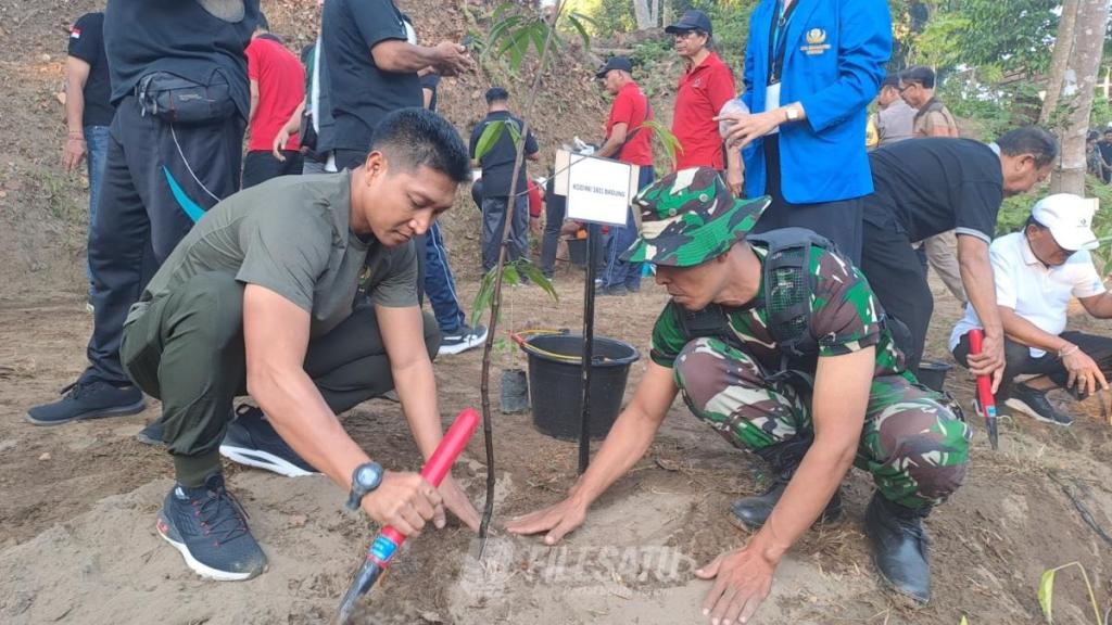 HUT LPM RI, Dandim 1611/Badung Tanam&nbsp;Pohon