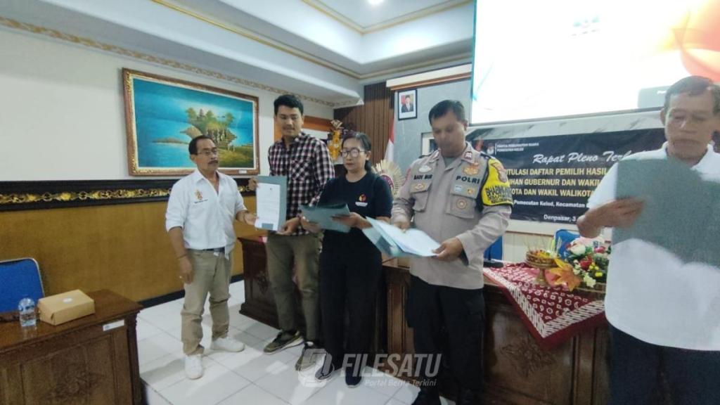 Bhabinkamtibmas Polsek Denbar Hadiri Rapat Pleno Terbuka tentang Rekapitulasi DPHP Tingkat&nbsp;Desa