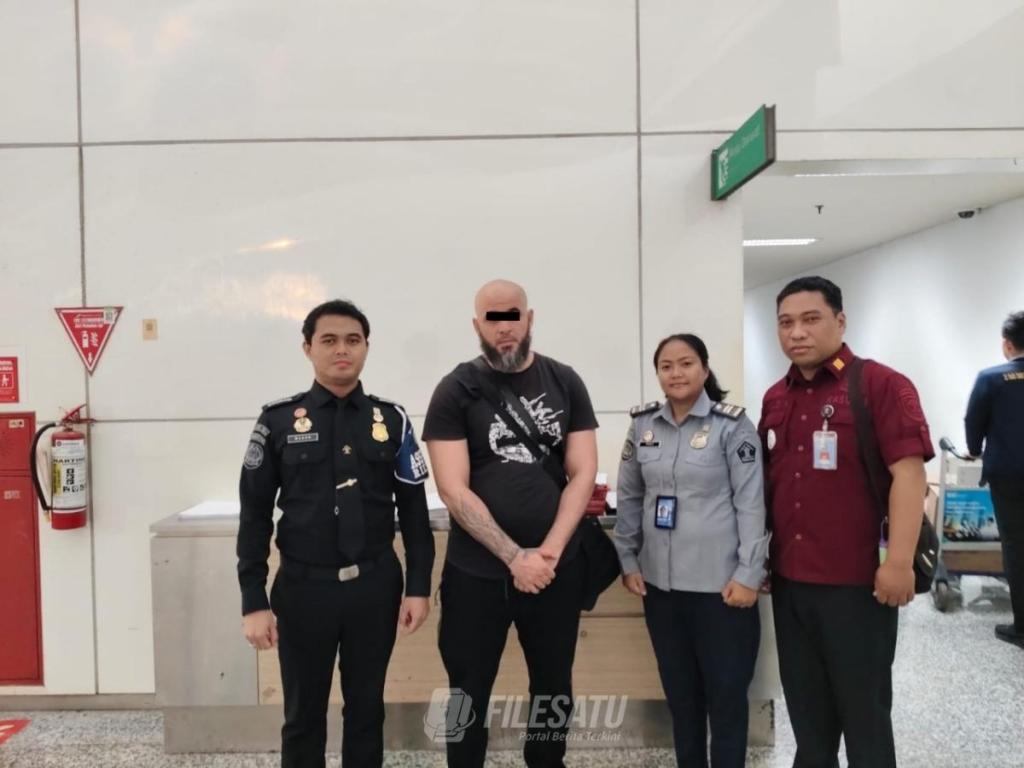 Rudenim Denpasar Deportasi Pengungsi WN Irak Atas Kasus Pencurian Kartu Kredit