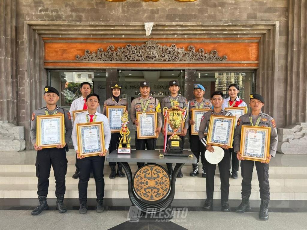 Dua Baja Polsek Denpasar Barat Raih Penghargaan Kapolda&nbsp;Bali